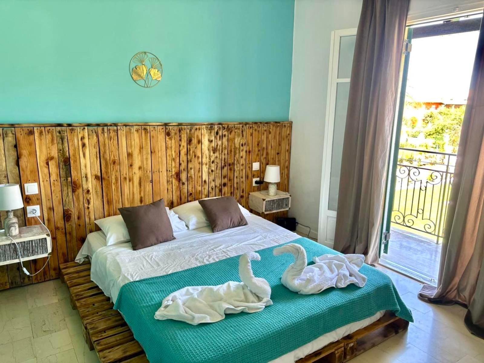Actru'S Homes Ρόδα Εξωτερικό φωτογραφία